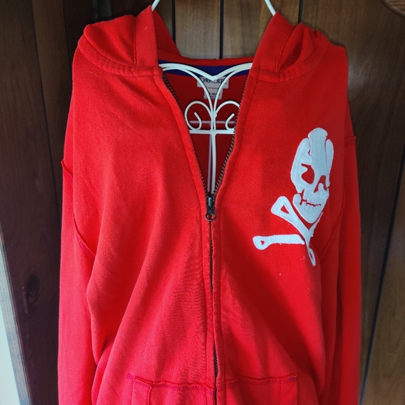 Cherokee Other - Cherokee skull and cross bone Captain 💀